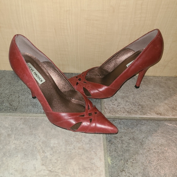 7.5 Red Steve Madden vintage/early 2000s red cut out pumps - Picture 1 of 4